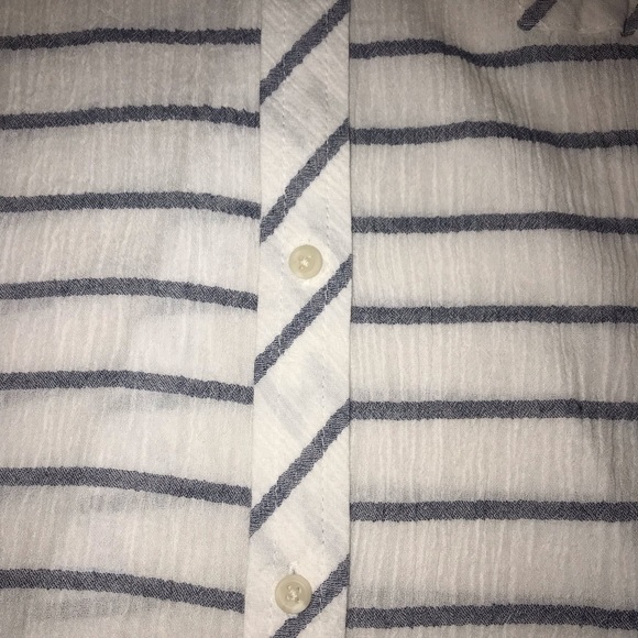 🌴3/$20 Merona Seersucker Button Down Top white B… - Picture 5 of 8